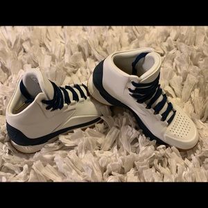 Curry 1 lux high tops